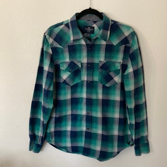 American Eagle Outfitters Slim fit Size M green & blue plaid buttoned down shirt - Picture 1 of 8